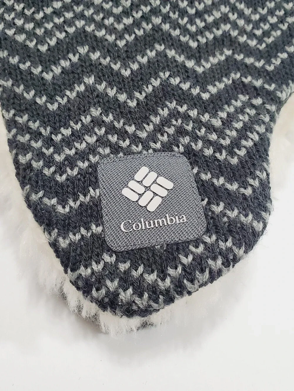 Columbia Youth Winter Trapper Hat Winter's Match With Earflap Black Zigzag XL